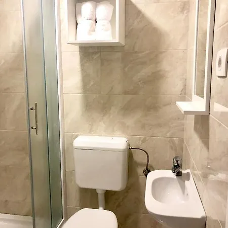 Apolonia Apartman *